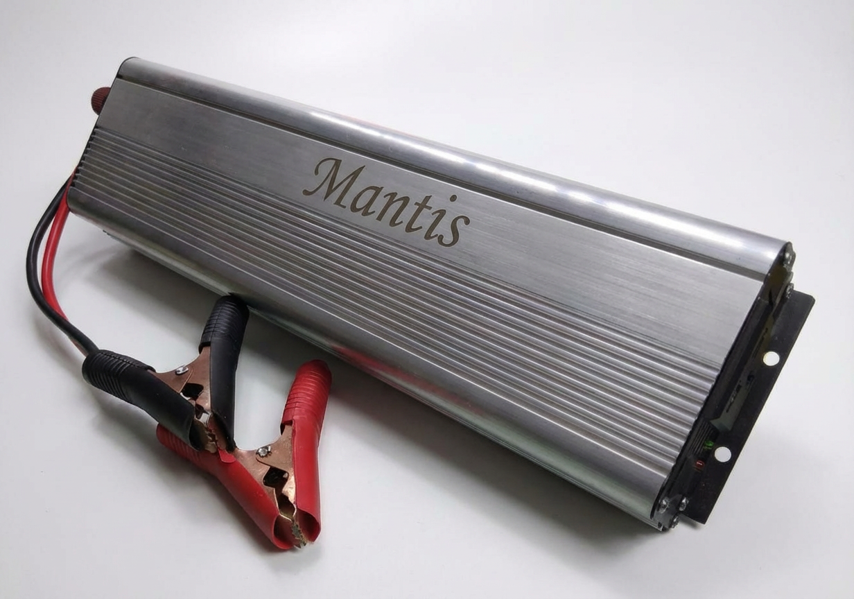 اینورتر ۱۱۰۰۰ وات مانتیس – مبدل برق ۱۲ ولت به ۲۲۰ ولت خودرو